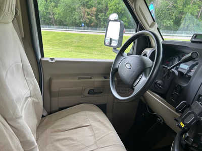 2014 Fleetwood Rv Jamboree, $35988. Photo 11