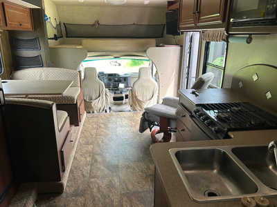 2014 Fleetwood Rv Jamboree, $35988. Photo 8
