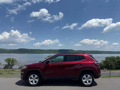 2021 Jeep Compass, $18990. Photo 2