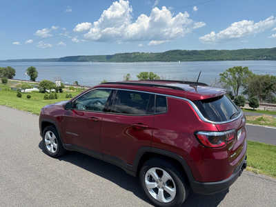 2021 Jeep Compass, $18990. Photo 4