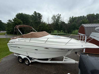 2001 Larson Boats 259 Cabrio, $19500. Photo 8