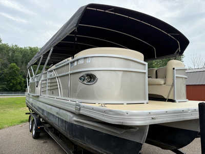 2014 Landau Atlantis 250, $52990. Photo 9