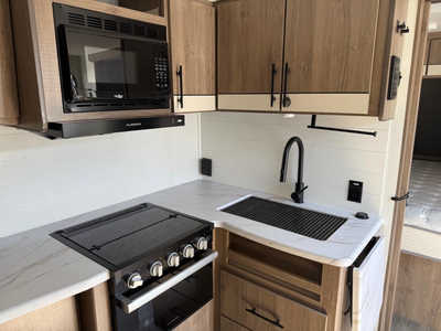 2024 Grand Design Rv Imagine 22RBE, $28500. Photo 11