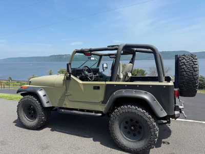 1994 Jeep Wrangler, $6995. Photo 2