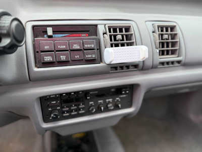 1993 Ford Tempo, $4250. Photo 5