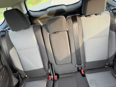 2018 Ford Escape, $14900. Photo 2
