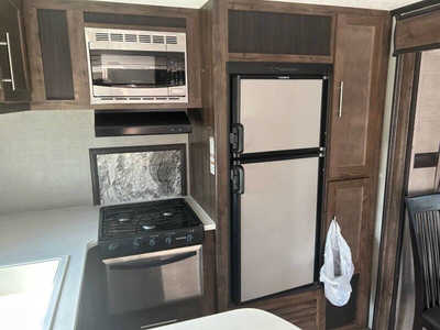 2018 Crossroads Rv Volante 30EK, $18000. Photo 9