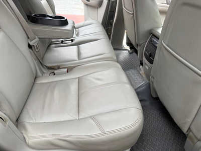 2009 GMC Yukon, $5995. Photo 5