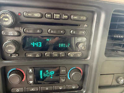 2005 Chevrolet Suburban, $1850. Photo 11