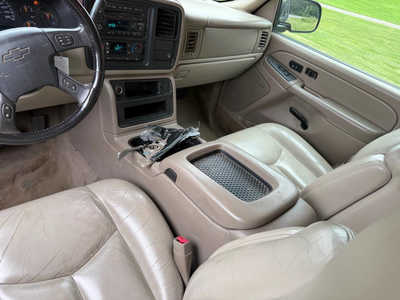 2005 Chevrolet Suburban, $1850. Photo 8