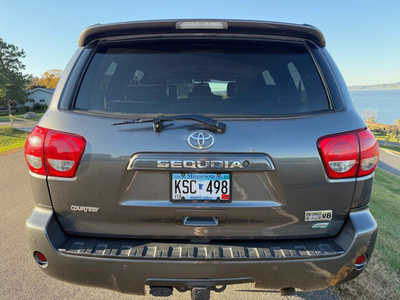 2017 Toyota Sequoia, $20995. Photo 3