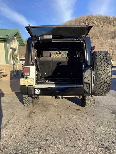 2015 Jeep Wrangler Unlimited, $19990. Photo 7