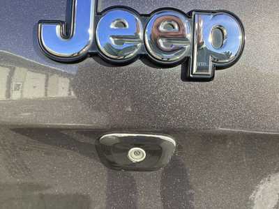 2018 Jeep Cherokee, $16990. Photo 8