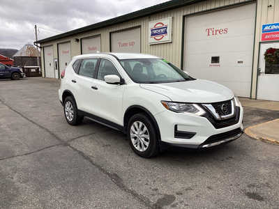 2019 Nissan Rogue, $11990. Photo 2