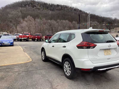 2019 Nissan Rogue, $11990. Photo 8