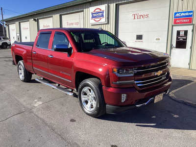 2017 Chevrolet 1500 Crew Cab, $27990. Photo 2