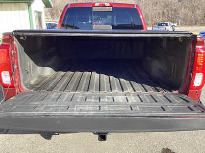 2017 Chevrolet 1500 Crew Cab, $27990. Photo 6