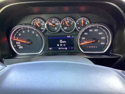 2019 Chevrolet 1500 Crew Cab, $29990. Photo 11