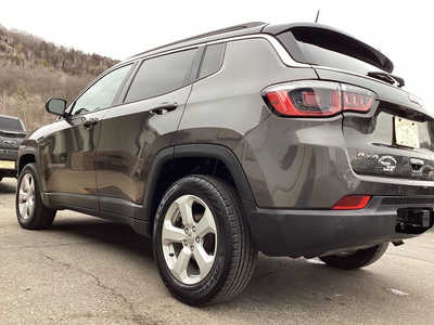 2018 Jeep Compass, $14990. Photo 11