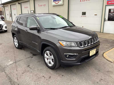 2018 Jeep Compass, $14990. Photo 2