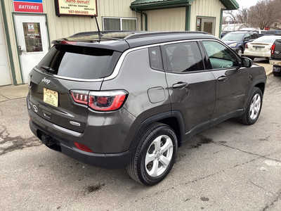 2018 Jeep Compass, $14990. Photo 4