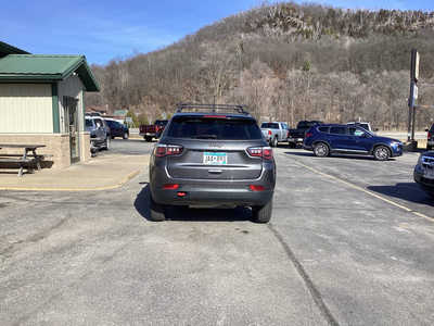 2020 Jeep Compass, $15990. Photo 5