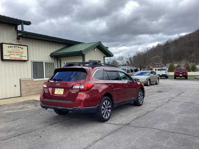 2017 Subaru Outback, $15990. Photo 4