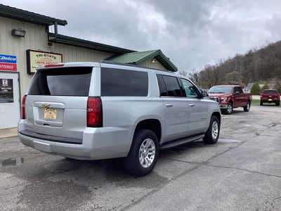 2020 Chevrolet Suburban, $27990. Photo 5
