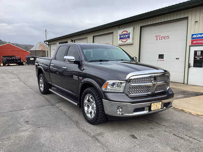 2017 RAM 1500 Crew Cab, $21990. Photo 2
