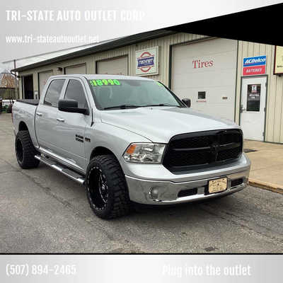 2014 RAM 1500 Crew Cab, $18990. Photo 2
