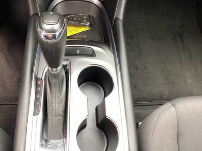 2018 Chevrolet Malibu, $15990. Photo 12