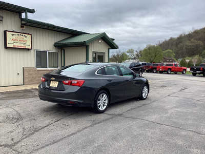 2018 Chevrolet Malibu, $15990. Photo 5