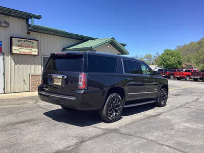 2020 GMC Yukon XL, $36990. Photo 4
