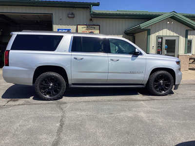 2019 Chevrolet Suburban, $29990. Photo 3