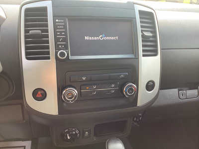 2020 Nissan Frontier, $19990. Photo 12