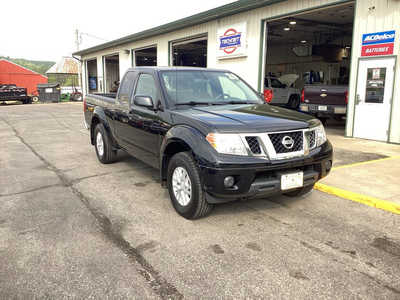 2020 Nissan Frontier, $19990. Photo 2