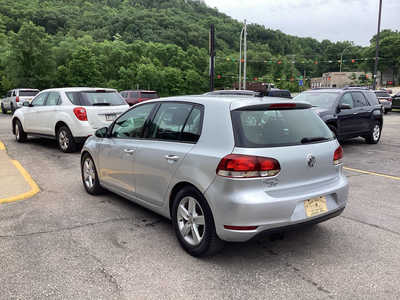 2013 Volkswagen Golf, $4990. Photo 9