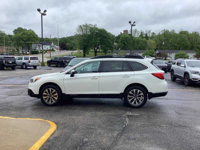 2017 Subaru Outback, $14990. Photo 7