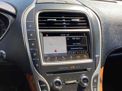 2017 Lincoln MKX, $22990. Photo 12