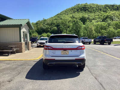 2017 Lincoln MKX, $22990. Photo 7