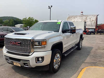 2018 GMC 2500 Crew Cab, $46990. Photo 11