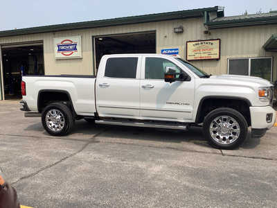 2018 GMC 2500 Crew Cab, $46990. Photo 4