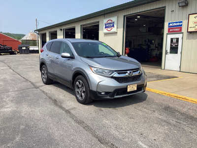 2018 Honda CR-V, $20990. Photo 2