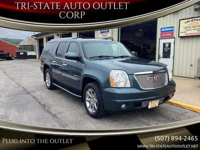 2007 GMC Yukon XL, $7990. Photo 1