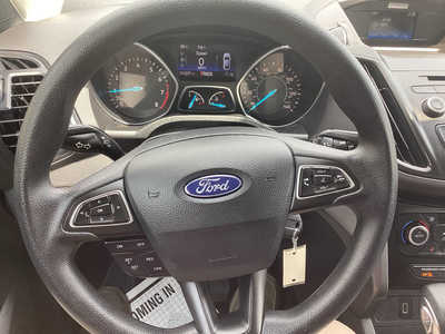 2018 Ford Escape, $10990. Photo 12
