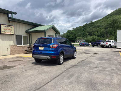 2018 Ford Escape, $10990. Photo 4