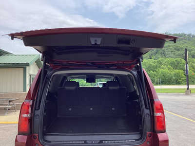 2020 Chevrolet Suburban, $26990. Photo 11