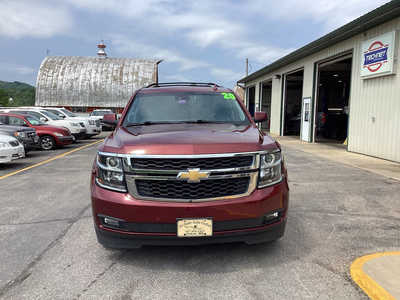 2020 Chevrolet Suburban, $26990. Photo 3