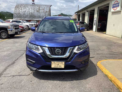 2018 Nissan Rogue, $7990. Photo 3