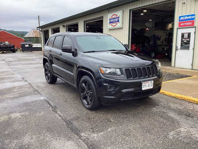 2015 Jeep Grand Cherokee, $13990. Photo 2